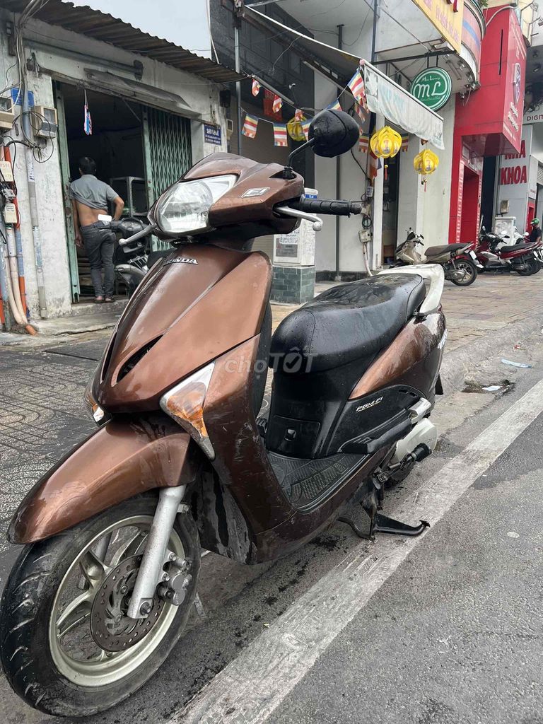 Honda Lead Fi-2009.BSTP.Xe liền máy êm.Giá cực tôt