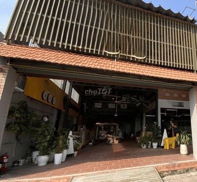 Townhouse 140 m² · 1 bed · Đường Trương Văn Bang
