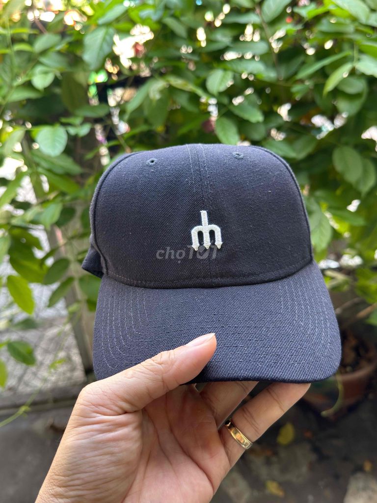Nón kết Mỹ New Era Polyester Đen. Mua bán Phụ kiện thời trang khác tại Thành phố Mỹ Tho Tiền Giang được đăng bởi Mr Pi hình 1