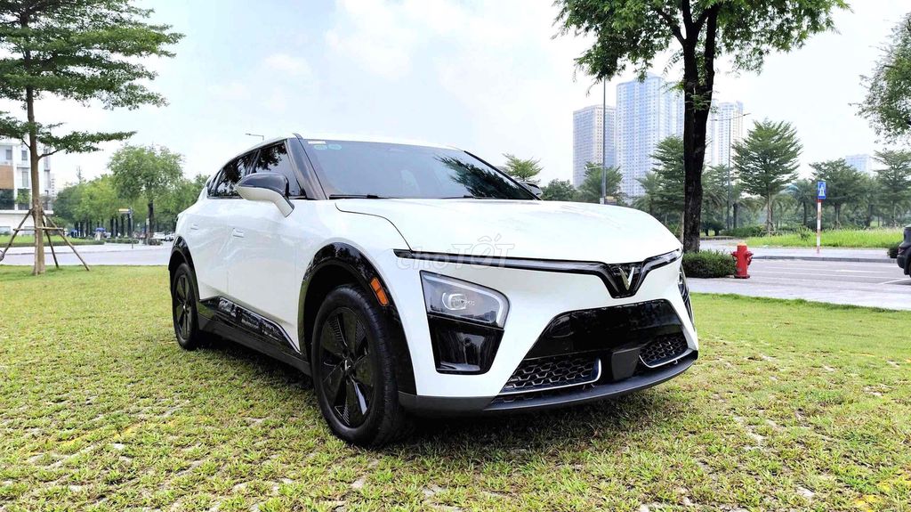 VinFast VF7 2025 eco - 6000 km. Mua bán Ô tô tại Quận Thanh Xuân Hà Nội được đăng bởi Cường trần hình 1