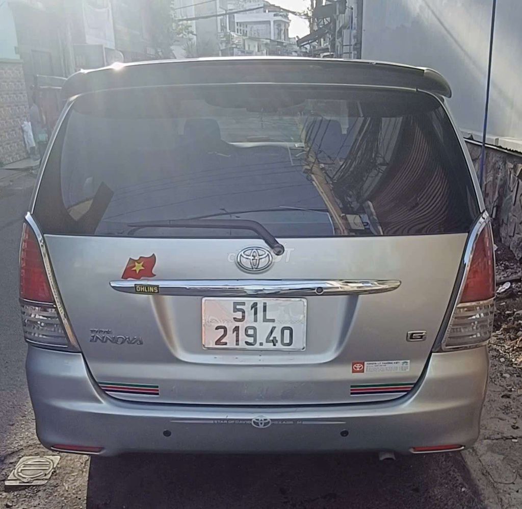 TOYOTA INNOVA 2011 G