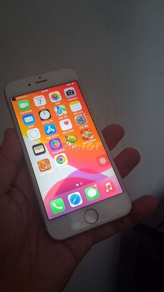 Apple iPhone 6S 64GB Vàng Màn zin đốm. Mua bán Điện thoại tại Quận Tân Phú Tp Hồ Chí Minh được đăng bởi Lộc Phát  hình 1