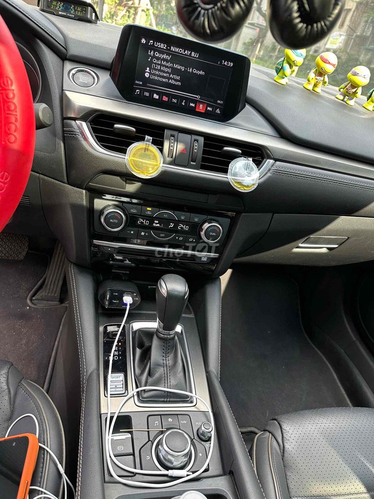 Mazda 6 bản 2.5 Premium odo 18.000km. Mua bán Ô tô tại Quận Long Biên Hà Nội được đăng bởi Bùi Đình Thông hình 11