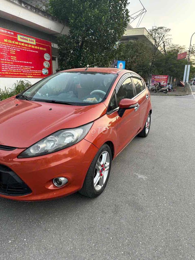 Ford Fiesta Cam 5 chỗ Số tự động. Mua bán Ô tô tại Huyện Hoài Đức Hà Nội được đăng bởi Đức Giang hình 14