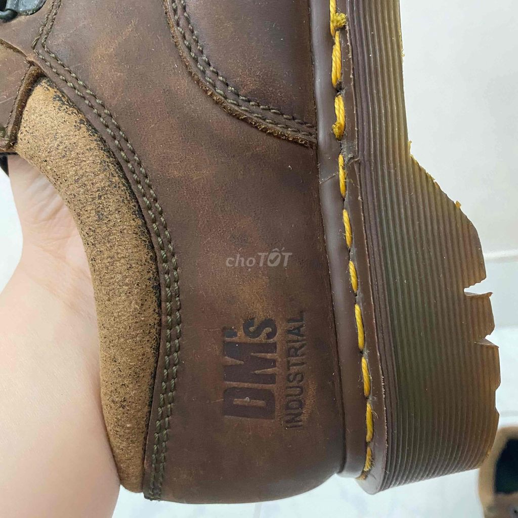 Giày Dr. Martens Sản Xuất Tại Anh Size 41 Đế 3 Cm