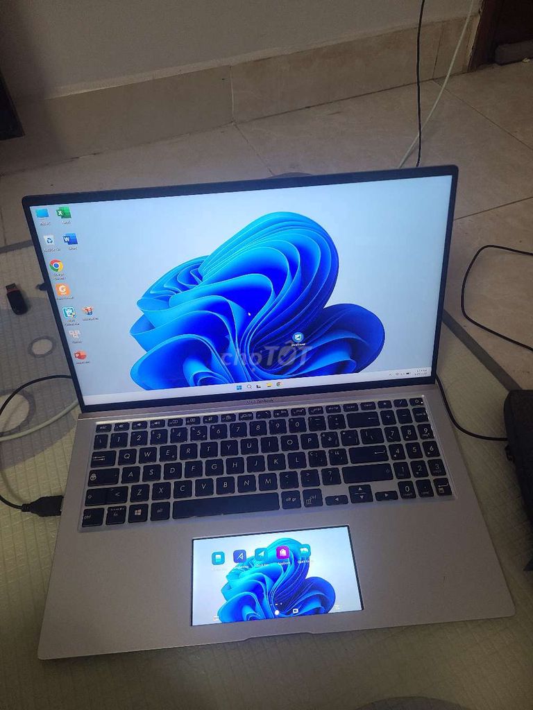 Asus ZenBook duo i7 14 inch 16GB/256GB. Mua bán Laptop tại Thành phố Thủ Đức Tp Hồ Chí Minh được đăng bởi Long hình 1