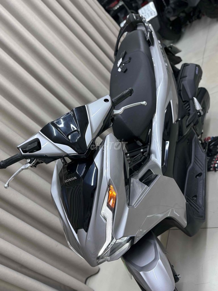 Honda Air Blade 2025 Bạc. Mua bán Xe máy tại Quận Thanh Khê Đà Nẵng được đăng bởi THẾ MẪN CHUYÊN XE LƯỚT CÓ BÁN TRẢ GÓP  hình 3