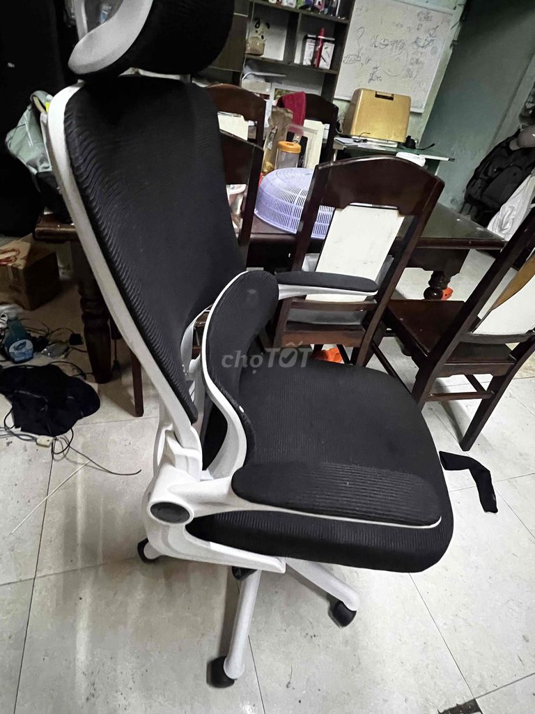 Ghế công thái học Lưới Nhựa Đen Trắng. Mua bán Bàn ghế tại Quận Sơn Trà Đà Nẵng được đăng bởi bizzuu online hình 1