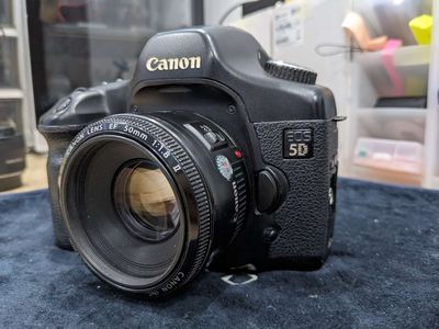 Canon 5D1 classic và Canon 50 1.8ii