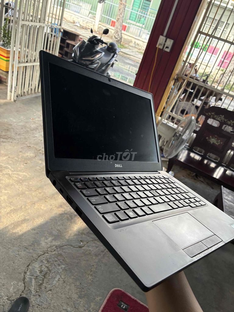 Dell Inspiron 15 i5 8GB Đen Văn phòng. Mua bán Laptop tại Huyện Tháp Mười Đồng Tháp được đăng bởi Nguyễn Anh hình 1