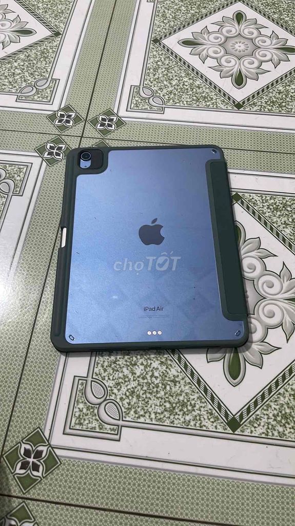 Bán IPad air 5 wifi 64G kèm bút.. zin 100% sạc ít. Mua bán Máy tính bảng tại Huyện Hớn Quản Bình Phước được đăng bởi Nguyễn việt hùng hình 2