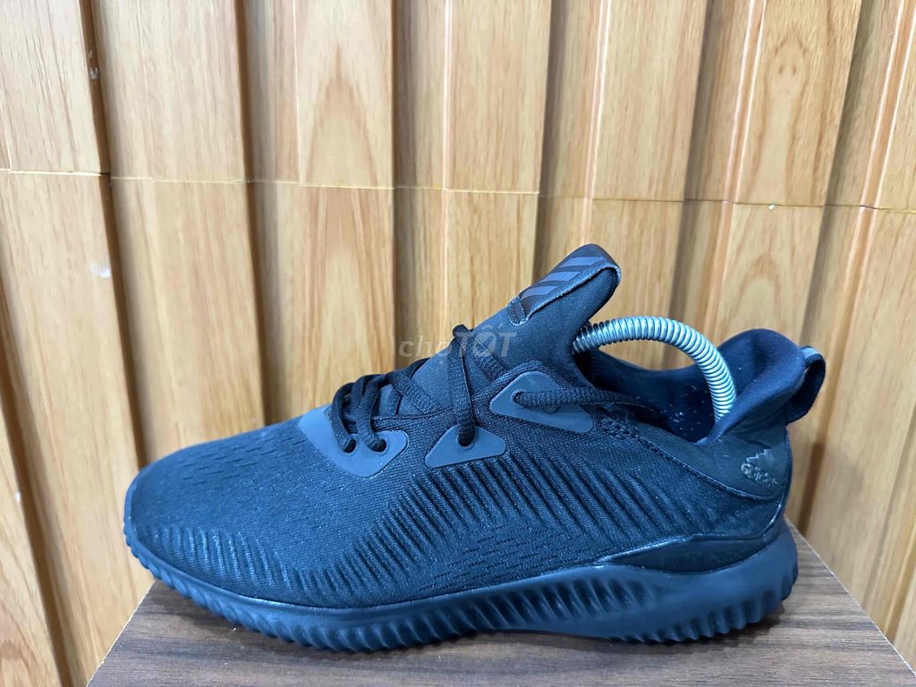 Giày Adidas chính hãng size 41 mới keng zin 98%