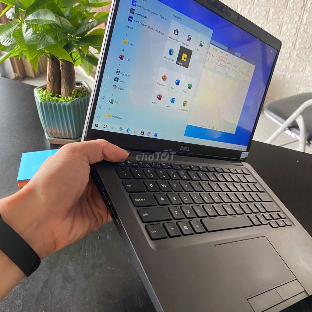 Dell Latitude 5300 i5 Gen 8 8GB/256GB Đen. Mua bán Laptop tại Huyện Đất Đỏ Bà Rịa - Vũng Tàu được đăng bởi Phạm Viết Thống hình 1