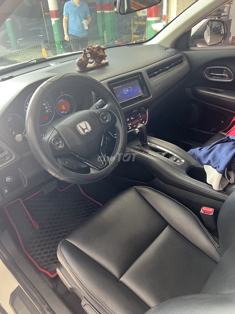 BÁN XE HRV 2019 nữ đi xe mới 99%. Mua bán Ô tô tại Huyện Nhà Bè Tp Hồ Chí Minh được đăng bởi Gia đình Tom và Xuka hình 7