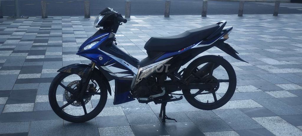 Полуоткрытый топ Yamaha Exciter 135 карат для уборки