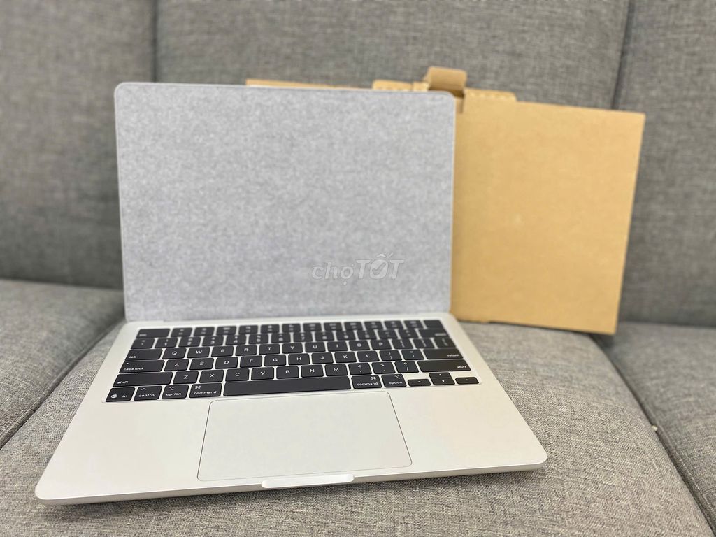 Macbook Air 13inch 2024 Chip M4 Ram 16Gb SSD 256Gb. Mua bán Laptop tại Quận 10 Tp Hồ Chí Minh được đăng bởi Lapvn hình 1