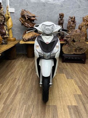 Honda Vision đời 2016 chính chủ biển sg máy zin
