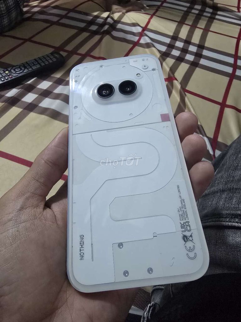 Nothing Phone 2a trắng zin đẹp có gl. Mua bán Điện thoại tại Quận 12 Tp Hồ Chí Minh được đăng bởi Thành Tâm  hình 1