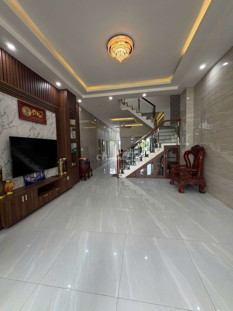 Аренда · 4 комн. · 100 м² · Quận Liên Chiểu, ул. Đường Đinh Đức Thiện