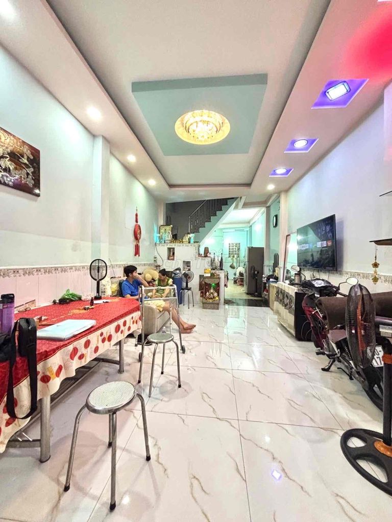 chính chủ nhà 2 tầg gần aeon tên lửa - tỉnh lộ 10