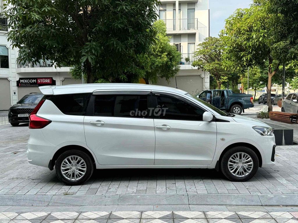 Suzuki Ertiga 2023 МКПП 7 мест Гибрид