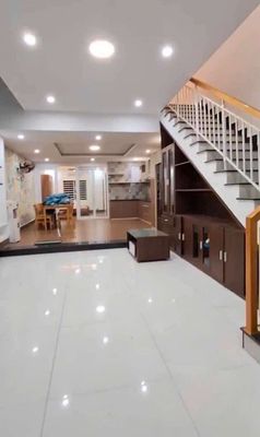 Rent · 3 bd · 100 м² · Quận Ngũ Hành Sơn, ул. Đường Nước Mặn 5