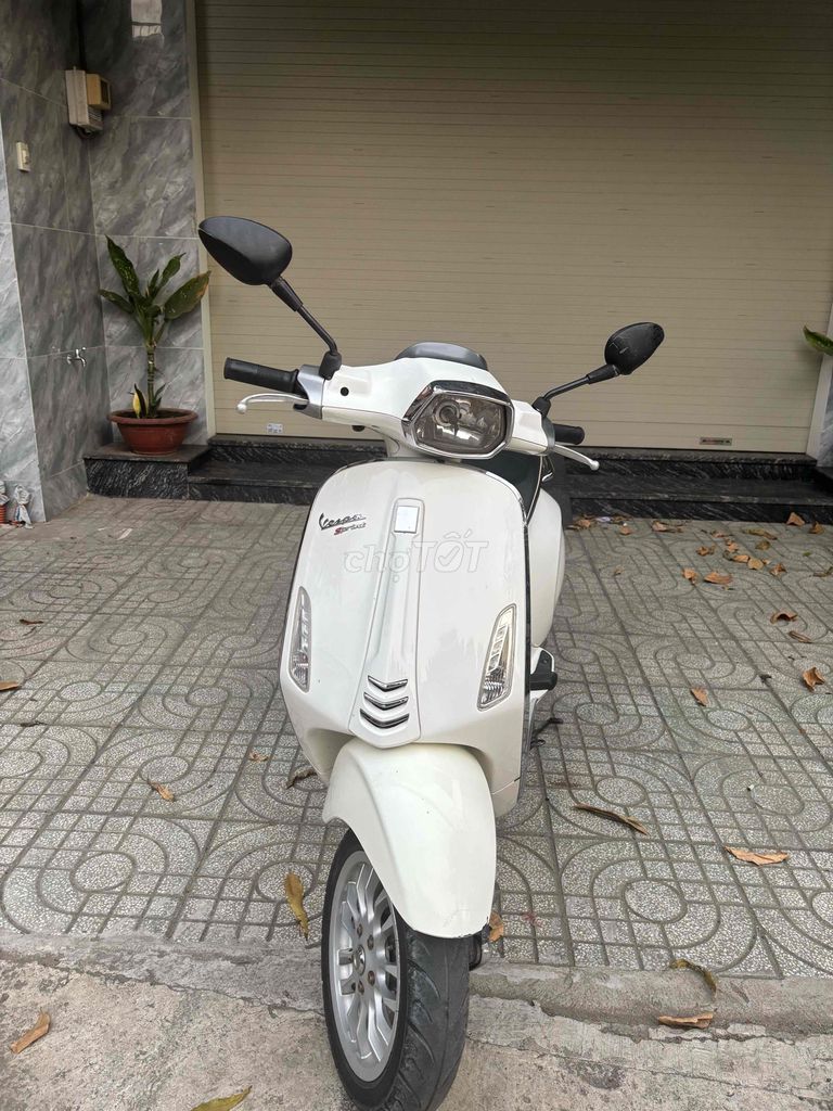 Piaggio Vespa Sprint 125 Trắng. Mua bán Xe máy tại Quận 12 Tp Hồ Chí Minh được đăng bởi Thanh hình 4