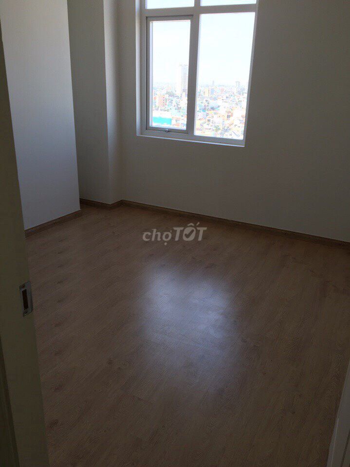 Аренда квартиры в жилом комплексе Бинь Тхой (округ 11) - 78м², 3 спальни