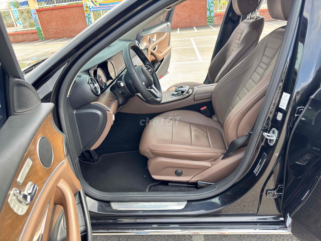 Mercedes Benz E Class 2019 E200 - 60 km. Mua bán Ô tô tại Quận 12 Tp Hồ Chí Minh được đăng bởi Nguyen van nhut hình 7