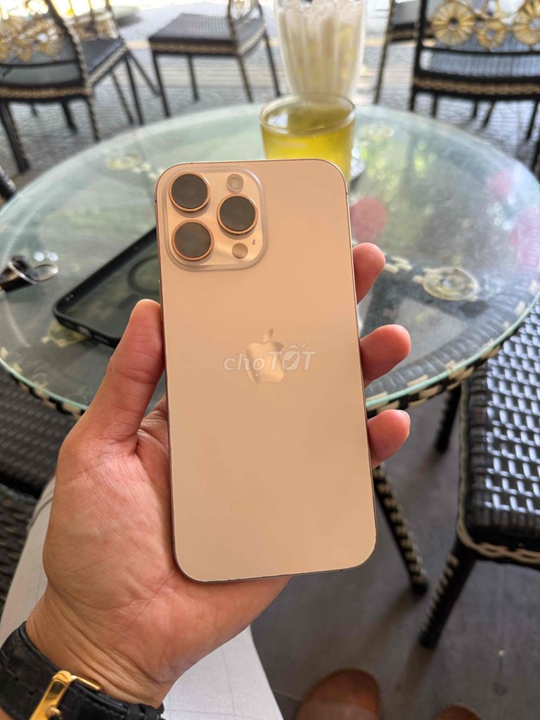 Apple iPhone 16 Pro Max 256GB Sa mạc. Mua bán Điện thoại tại Quận Ngũ Hành Sơn Đà Nẵng được đăng bởi BOY hình 1