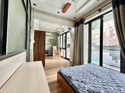 Phòng Trọ Cho Thuê Ban Công Quận 10 Gần ĐH Huflit, UEH, Bách Khoa