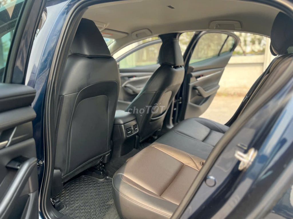 Mazda 3 1.5AT 2022 luxury tư nhân 1 chủ Hà Nội. Mua bán Ô tô tại Quận Thanh Xuân Hà Nội được đăng bởi Nguyễn Quang Đức hình 17