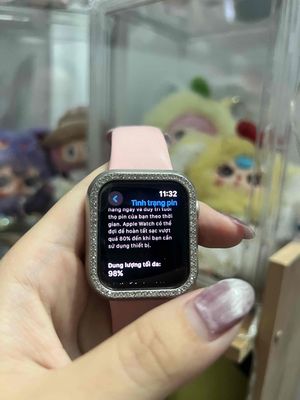 Apple watch SE 2022 pin 98% nữ ít đeo không trầy. Mua bán Thiết bị đeo thông minh tại Quận 12 Tp Hồ Chí Minh được đăng bởi Tiên Lê