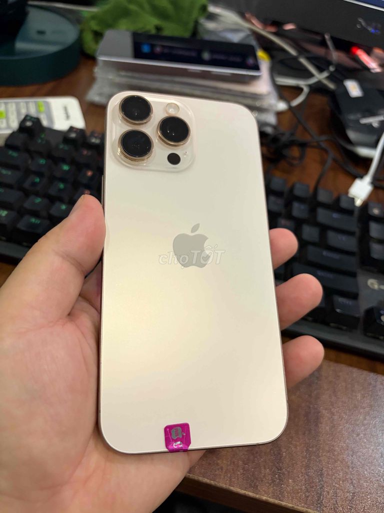 Apple iPhone 16 Pro Vàng Mỹ Likenew. Mua bán Điện thoại tại Quận Thanh Xuân Hà Nội được đăng bởi Hoang Ha hình 1