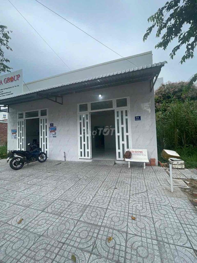 Nhà 2 phòng trục chính D1 KDC Hồng Loan