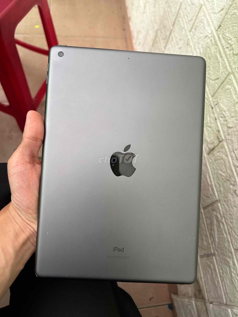 Apple iPad Gen 9 64GB Xám Đã sử dụng. Mua bán Máy tính bảng tại Quận Liên Chiểu Đà Nẵng được đăng bởi Quán Net gaming hoà khanh  hình 1