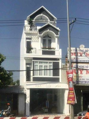 Cho thuê nhà 2 lầu 1 trệt 4pn 3wc mặt tiền nguyễn thị minh khai. Cho thuê nhà ở tại Thành phố Thủ Dầu Một Bình Dương được đăng bởi Gia Kính