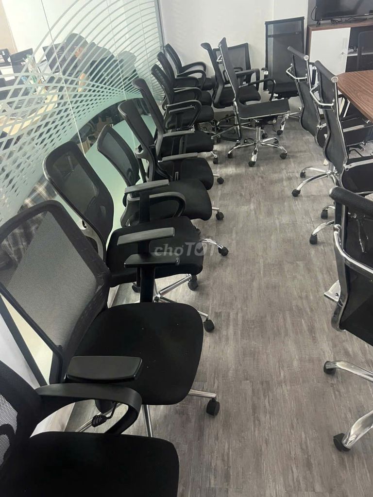 Ghế xoay Lưới Vải Kim loại Đen. Mua bán Bàn ghế tại Quận 12 Tp Hồ Chí Minh được đăng bởi Nhanh Vay Vốn hình 1