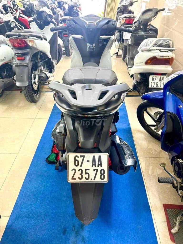 sh vn 160cc odo 1000km như mới. Mua bán Xe máy tại Thành phố Long Xuyên An Giang được đăng bởi trường hình 2