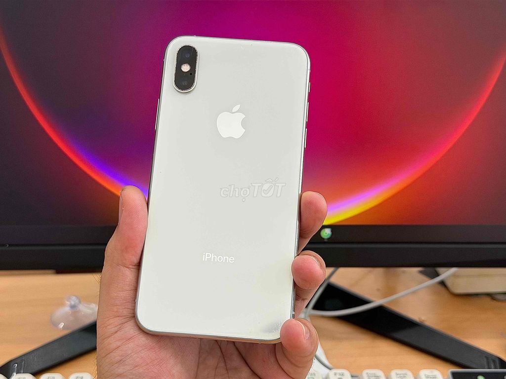 Apple iPhone XS 64GB Bạc Máy Quốc Tế. Mua bán Điện thoại tại Quận Ninh Kiều Cần Thơ được đăng bởi Cầm Đồ Tấn Lợi hình 1