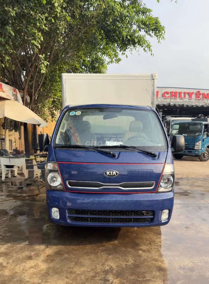 Xe  KIA K200 Thùng Kín 2019 - 990kG, Thùng 3,2 Mét