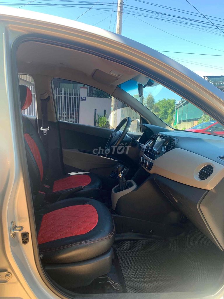 Hyundai Grand i10 2015 1.0 Base - 150000 km. Mua bán Ô tô tại Thành phố Buôn Ma Thuột Đắk Lắk được đăng bởi Trần Đình Tường hình 5