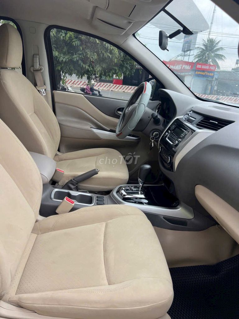 Nissan Navara 2016 Tự động Nâu. Mua bán Ô tô tại Huyện Vĩnh Linh Quảng Trị được đăng bởi Trung Phan hình 5