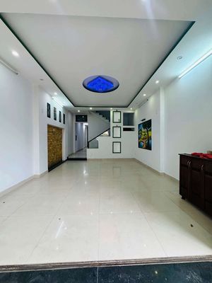 Аренда · 3 комн. · 100 м² · Quận Cẩm Lệ, ул. Đường Bùi Thiện Ngộ