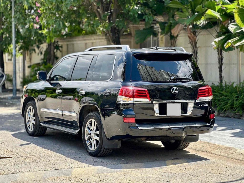 Lexus Lx570 2012 photo 3