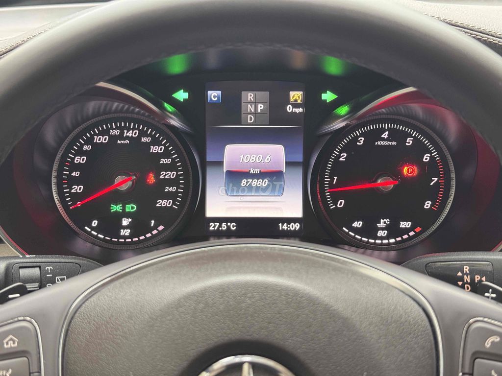 GLC300 4Matic Trắng Kem 8v7 Km (Bao Check). Mua bán Ô tô tại Quận Bình Tân Tp Hồ Chí Minh được đăng bởi Huỳnh Thiên Bảo hình 10