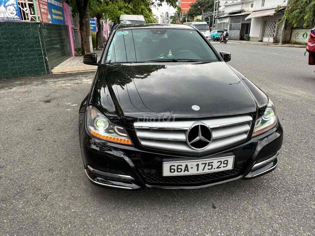 Mercedes Benz C Class 2012 C200 - 90000 km. Mua bán Ô tô tại Huyện Hóc Môn Tp Hồ Chí Minh được đăng bởi chuppy nail hình 1