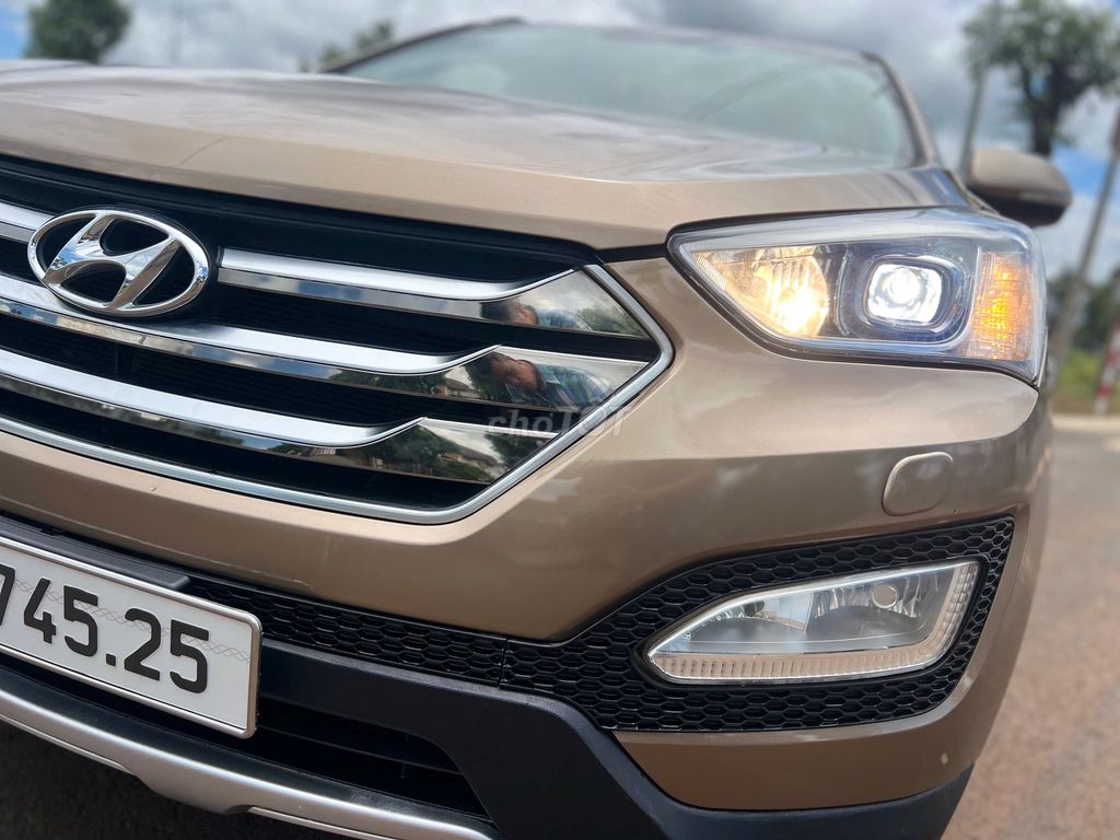 Hyundai Santa Fe 2015 AT 1 cầu - 475tr. Mua bán Ô tô tại Thành phố Buôn Ma Thuột Đắk Lắk được đăng bởi Chợ Xe Cỏ Đăk Lăk hình 5