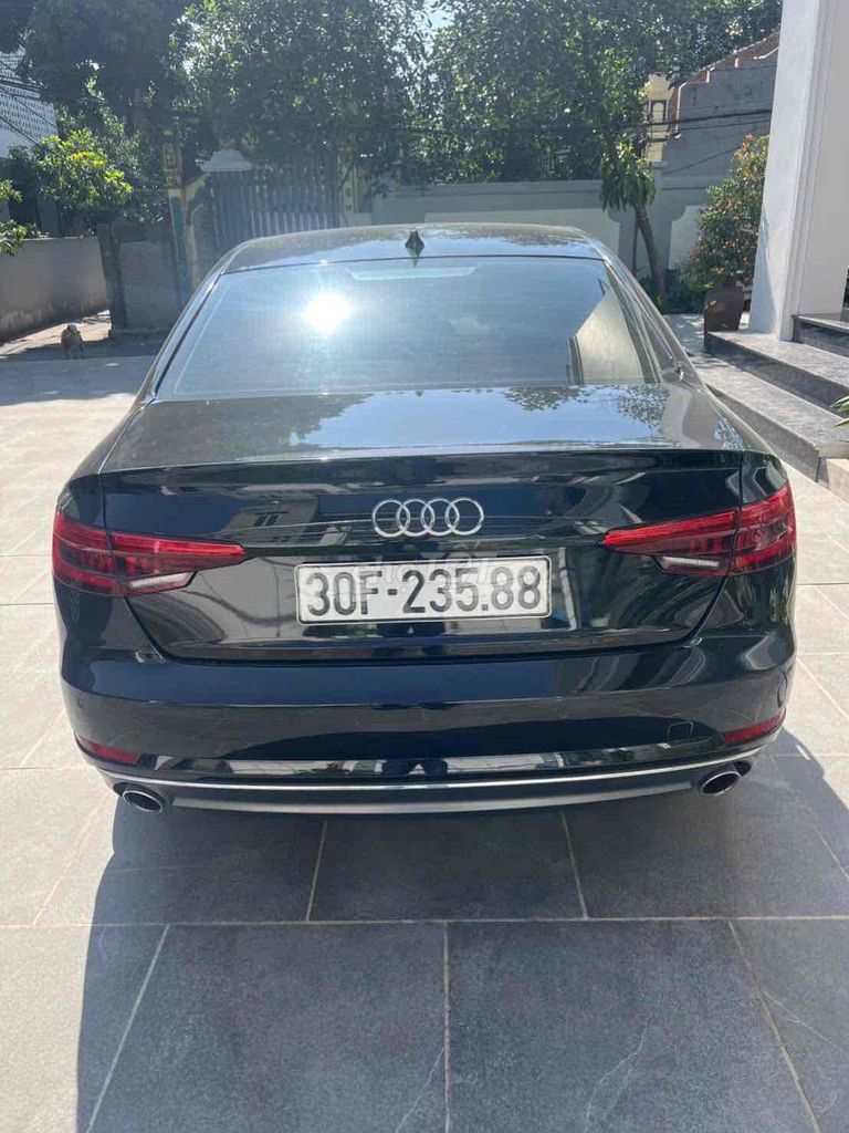 Audi A4 2016 черный, немецкая кожа