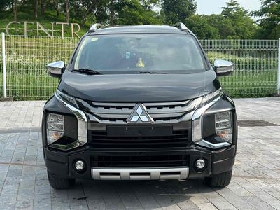 Mitsubishi Xpander Cross 2021 Đen 8 vạn km